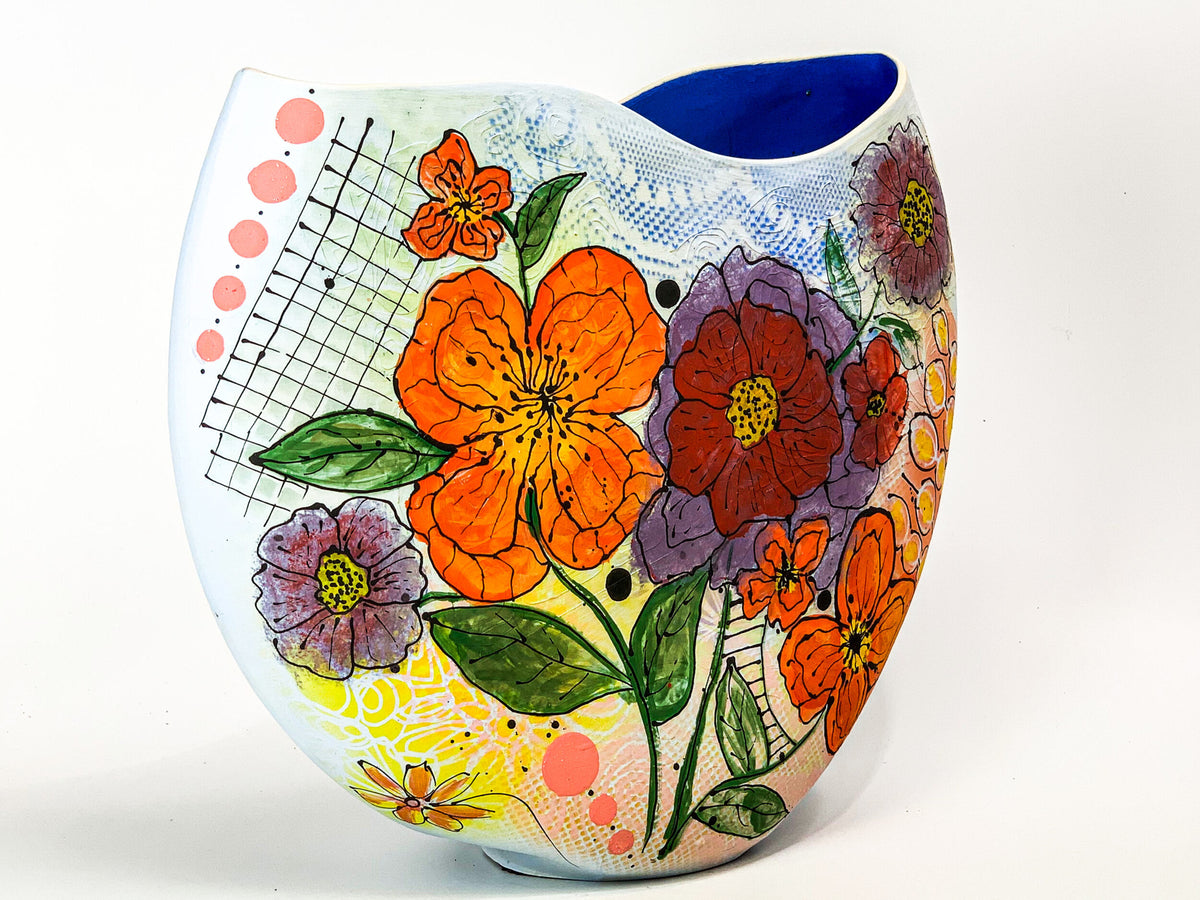 Garden Rondo — JeanElton DiskVase in Multi-Color/Black, side view