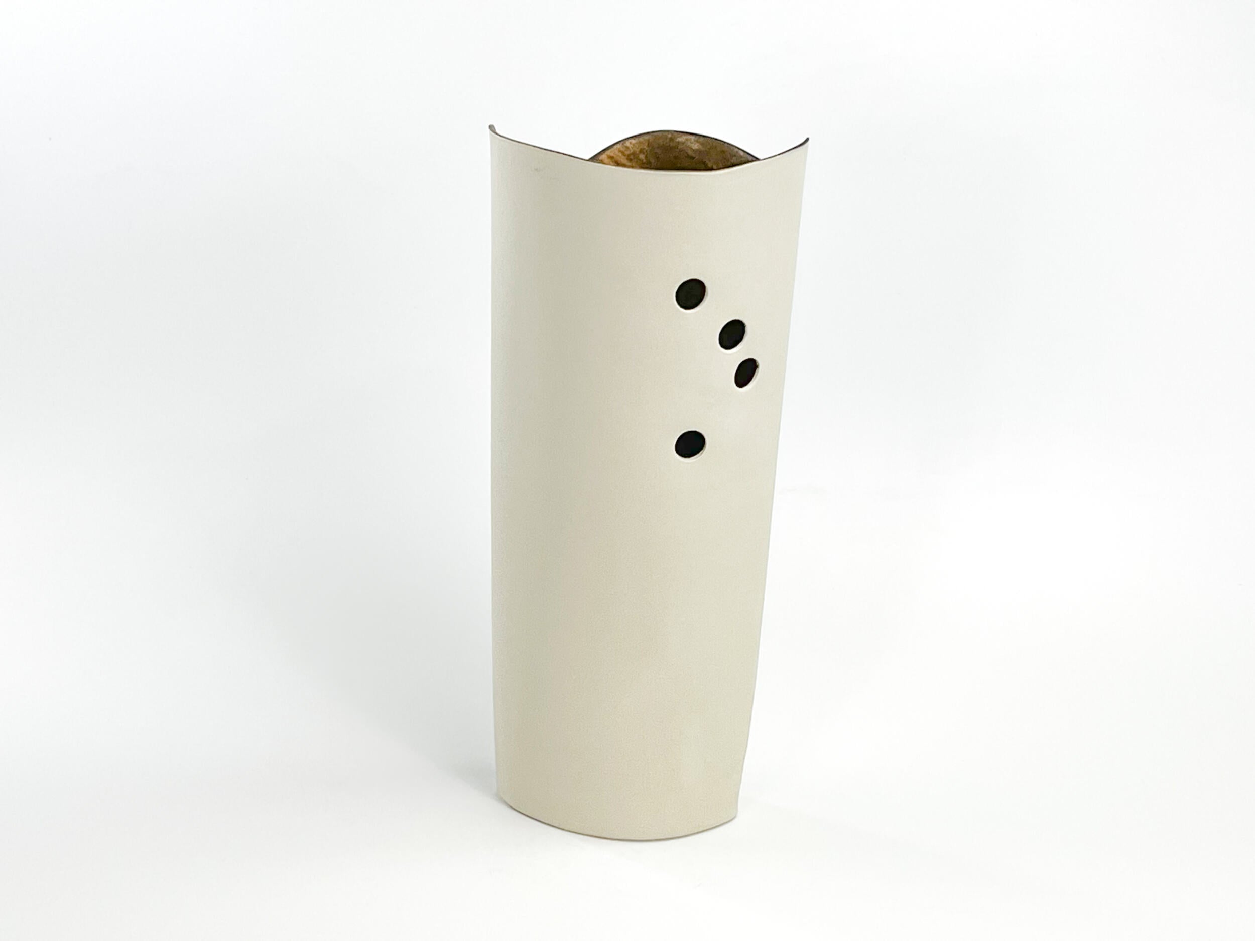 Splendiferous Spire — JeanElton OvalVase in Metallic & Cream, front view