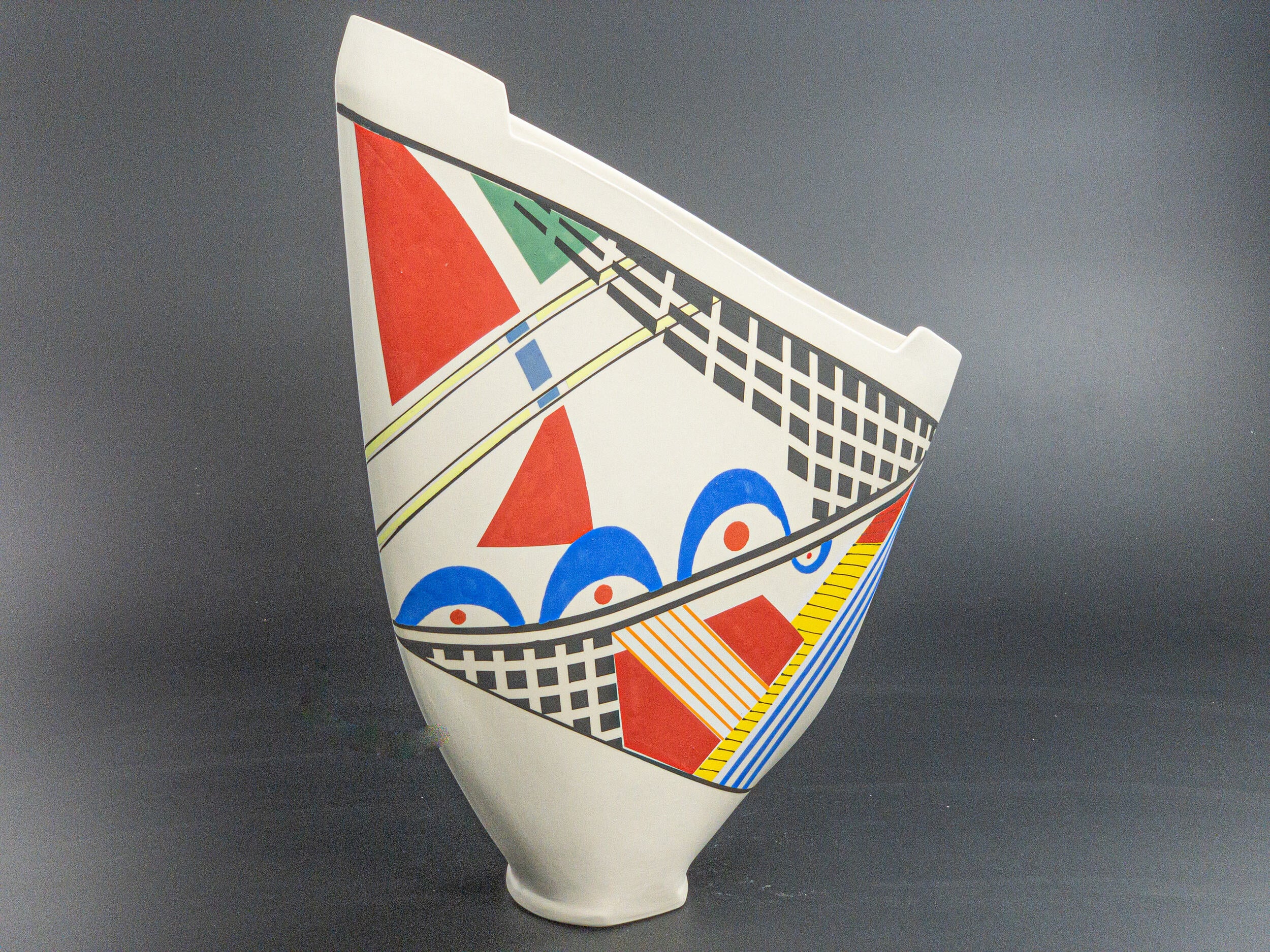 Signal Array — JeanElton SailVase in Multi-Color/Cream, side view
