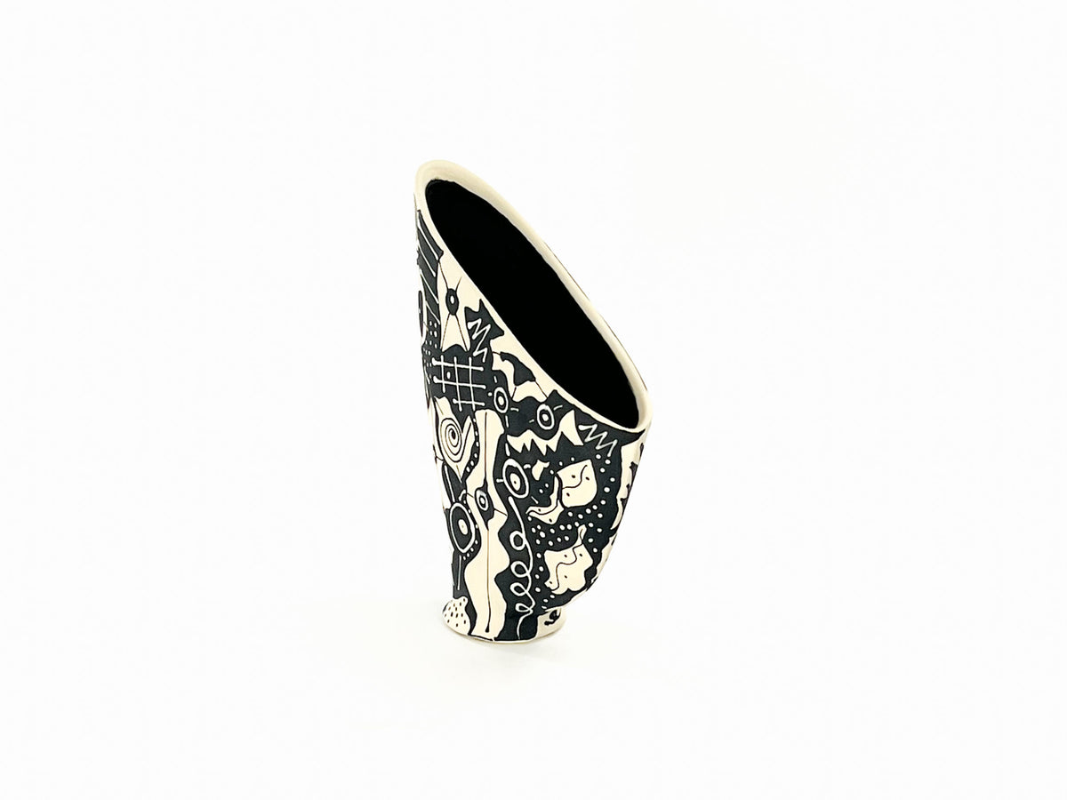 Rhythmic Flux II — JeanElton SailVase in Black & Cream, side view