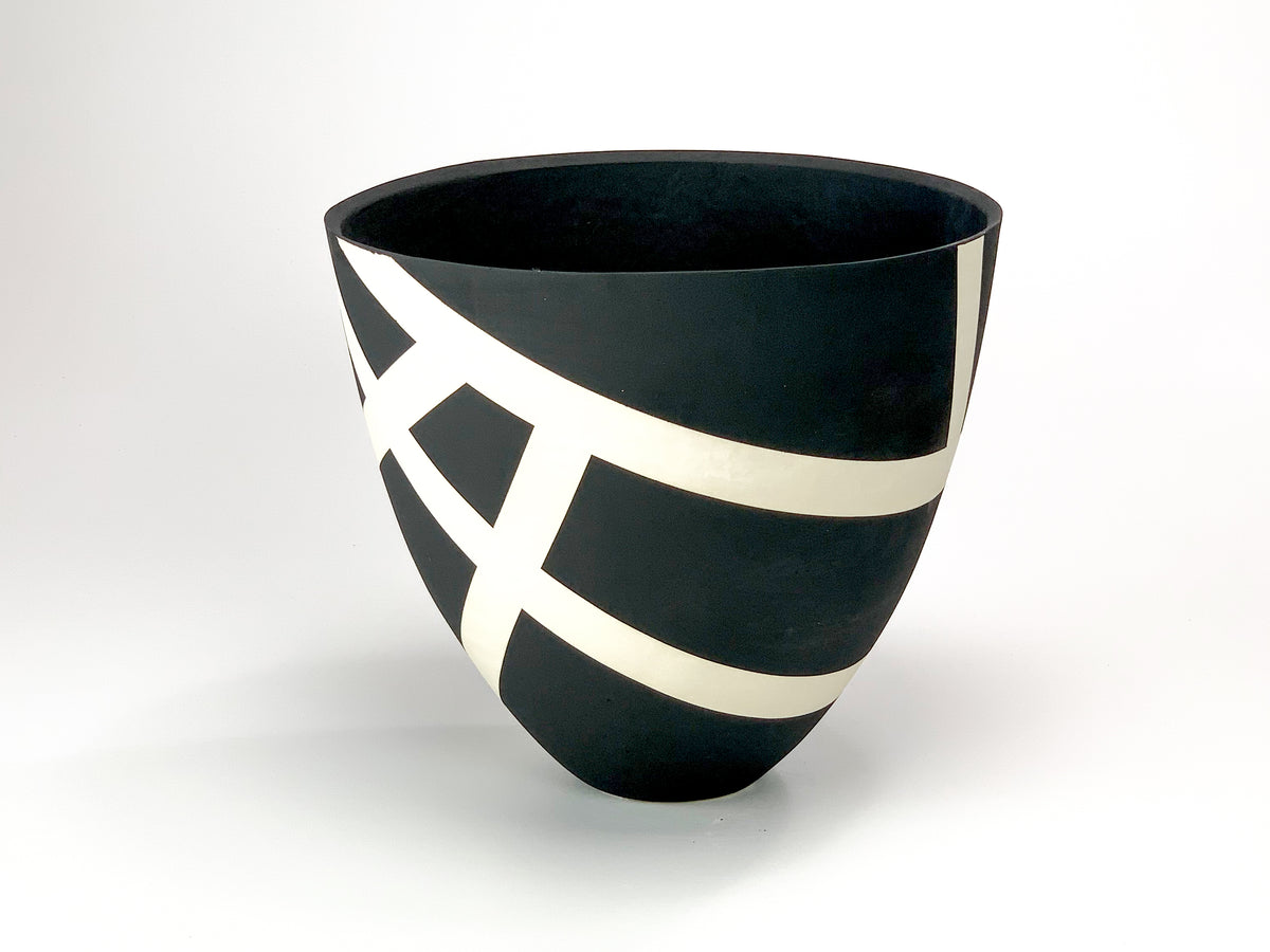 Haiku VI — JeanElton TallVase in Black & Cream, three-quarter view