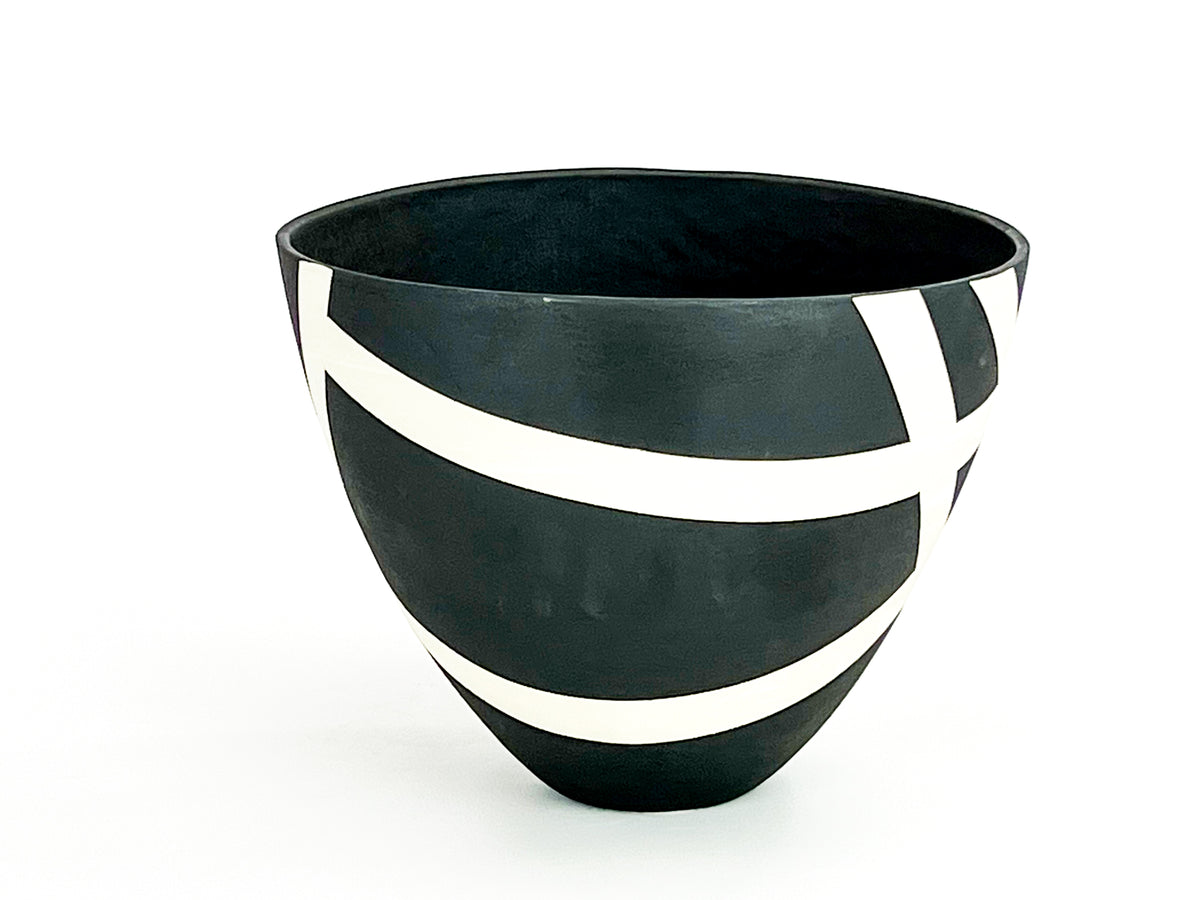 Haiku XI — JeanElton TallVase in Black & Cream, three-quarter view