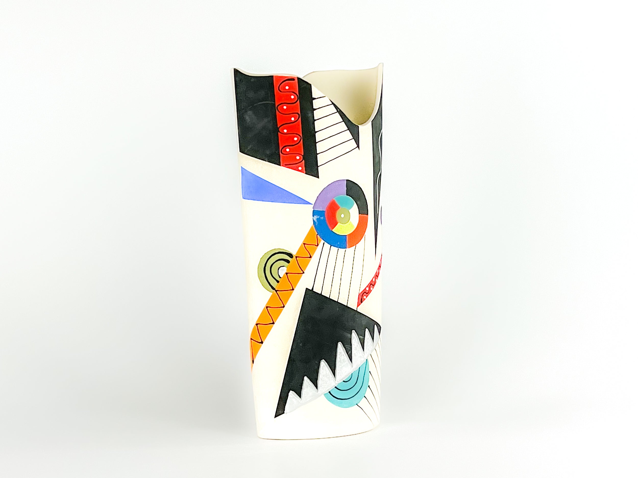 Calder Mobile Tribute III — JeanElton OvalVase in Multi-Color/Cream, three-quarter view