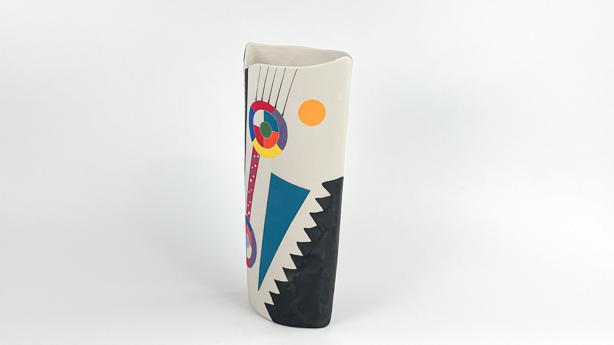 Calder Mobile Tribute VIII — JeanElton OvalVase in Multi-Color/Cream, three-quarter view