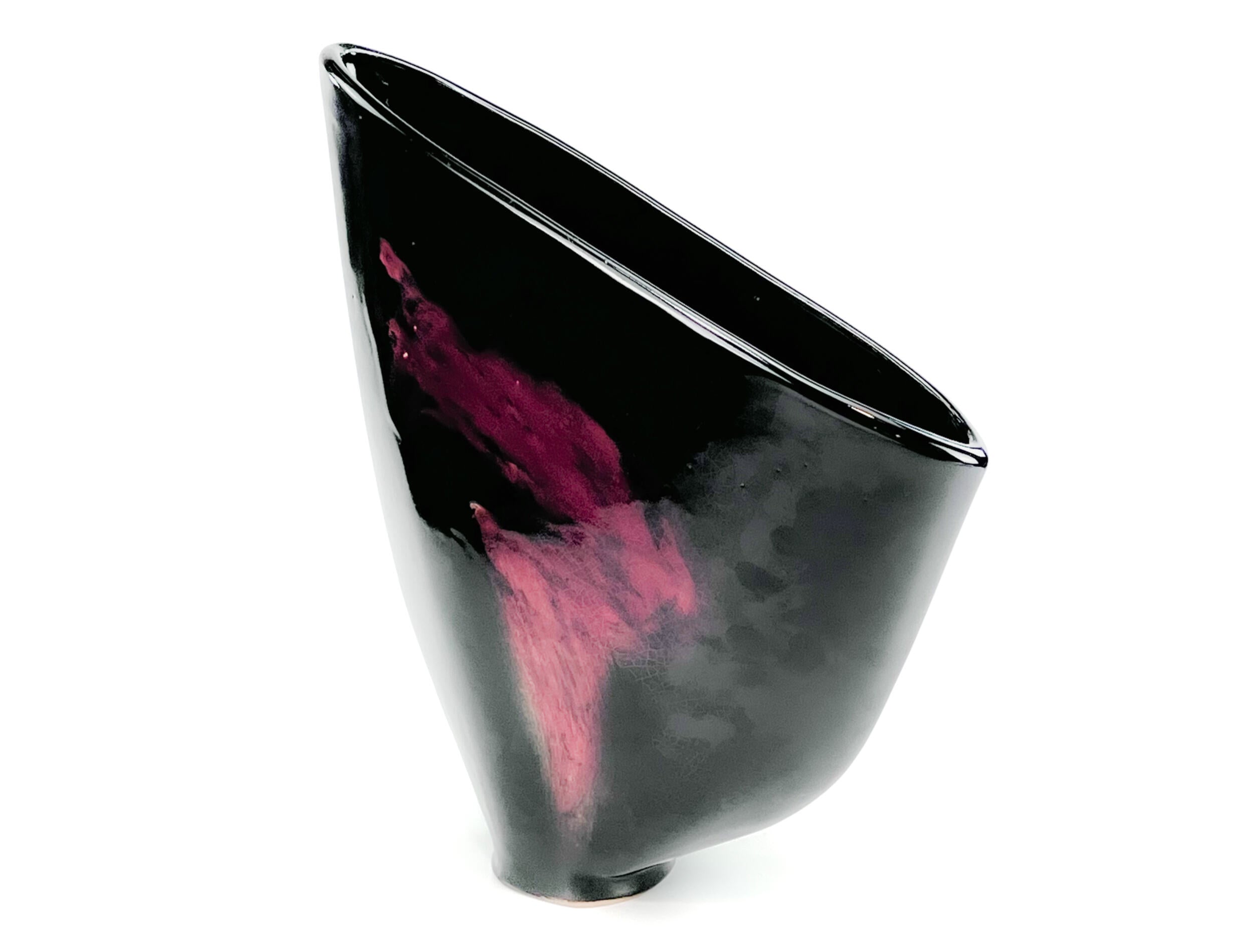 Sailing — JeanElton SailVase in Black & Red, side view